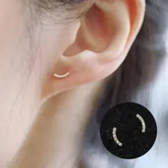 【ゴールド】 スマイル ライン ピアス シンプル カーブ ダイヤモンド ミニ