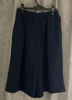 《美品》コムサイズム　ネイビー ガウチョパンツ ボタン付き　Mサイズ
