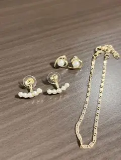 ゴールドパールピアス2種セット＋ネックレス