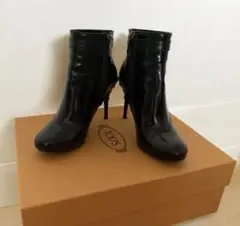 Item thumbnail for item f7c98388-0f69-470a-87db-604d894b3d3d