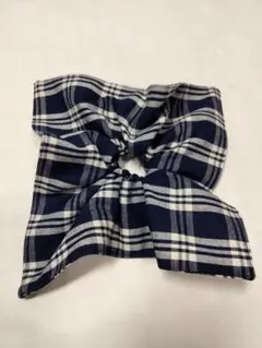 失敗しません! 紺と白チェック柄シュシュ ハンドメイド