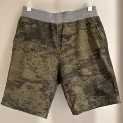 THE NORTH FACE 迷彩ショートパンツ　Sサイズ