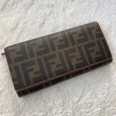✨美品✨FENDI フェンディ 長財布 ズッカ柄 三つ折り カードケース PVC
