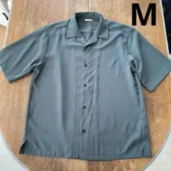 gu シャツ 半袖 緑Mサイズ グリーン モスグリーン