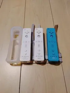 Nintendo Wiiリモコンプラス シロ　ブルー　セット