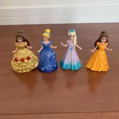 ディズニー　シンデレラ・エルサ・ベルのフィギュア