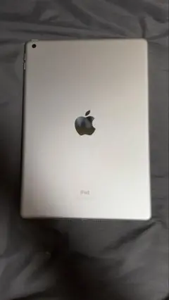 Apple iPad 第9世代　シルバー 本体