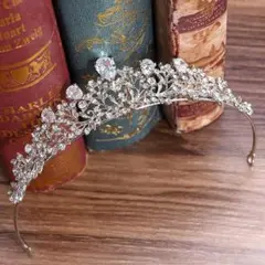 ホワイトシルバー クリスタル ウェディング ティアラ ヘア アクセサリー 結婚式