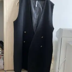 ディニテコリエ　黒 ダブルブレスト ベスト　ジレ