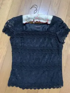 JUSGLITTY ブラックレース半袖トップス