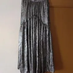 しまむら　シルバー フレアロングスカート