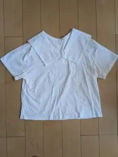 ★GU★ 大きな襟付きホワイトTシャツ140