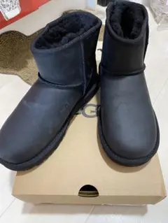 ugg クラシックミニレザー限定値下げ