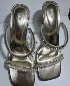 ZARA ゴールドサンダル