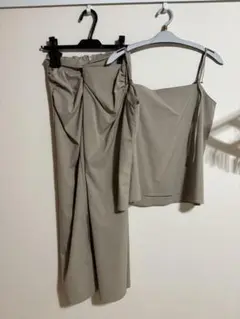 ベージュ スカートセットアップ