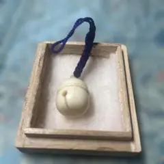粋なレアな鈴の根付