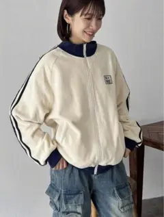 SHEIN フリースパーカー　未使用