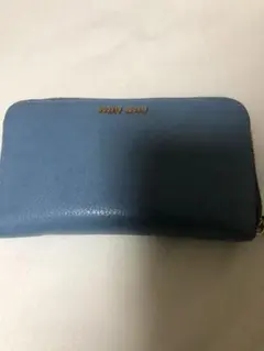 miumiuの長財布