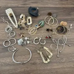 Item thumbnail for item 5c20cad4-4084-474f-8466-4c1659e5d0aa
