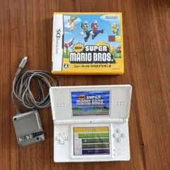 Nintendo DSLite 白　スーパーマリオソフト付き