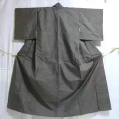 茶黒色片縦枠柄 紬 身丈約156㎝裄約63㎝ 超美品並