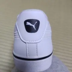 PUMA ホワイト スニーカー ローカット