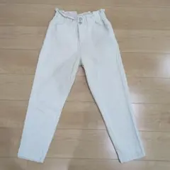 オフホワイト テーパードパンツ　アンクルパンツ　61