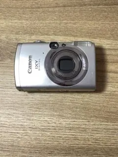 Canon IXY DIGITAL 810 IS シルバー　デジタルカメラ
