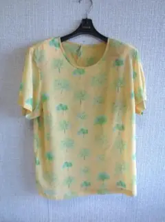 Yukiko Hanai NEW YORK 半袖シャツ 木のモチーフ