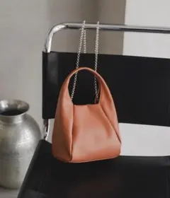 【カスタネ】スクエアチェーンBAG