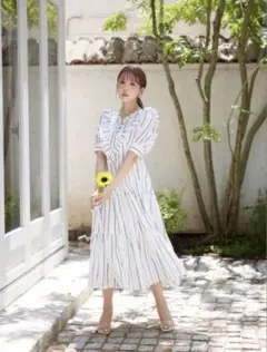 新品タグ付き♡ミストレアス♡ストライプパターンフリルドレス♡ネイビー