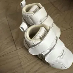 すくすくアシックス