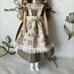 22センチドールサイズの服975 ハンドメイド　くま柄エプロン付きワンピース