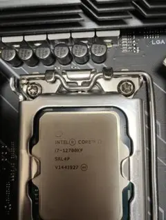 Intel Core i7-12700KF Z690マザーボード