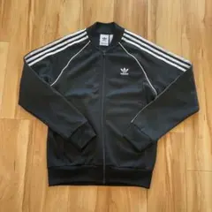 adidasトラックジャケット