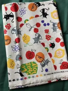 黒猫シリーズ　綿麻キャンバス生地　ネコ猫キャット　フルーツ果物