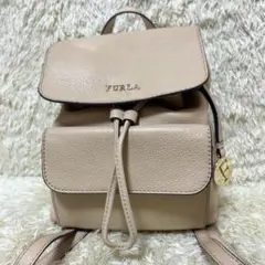 美品✨ フルラ ミニリュック Fチャーム・レザー ベージュ