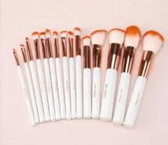 新品 【プロ化粧師推薦】メイクブラシ15本セット