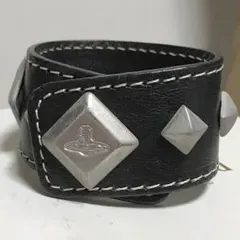 【美品】Vivienne Westwood レザーバングル 箱付き 2025年最新】Vivienne Westwood レディース バングル・リスト