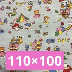 サンリオのキャラクターたちのメルヘンチックな遊園地での可愛いレア生地です。