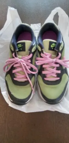 NIKE　スニーカー　size23センチ