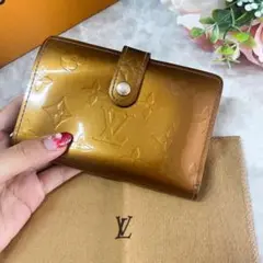 ルイヴィトン ヴィエノワ ヴェルニ ブラウン ゴールド モノグラム がま口財布