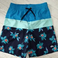 お値下げ　　Quiksilver サーフパンツ 花柄 　140センチ
