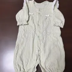 薄緑色 フリル付きロンパース 50-60cm