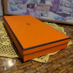 HERMES PARIS 空箱 1個
スカーフや、薄手のお品の保管に便利