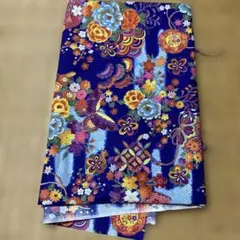 紫色の和風花柄生地 約67cm x 110cm