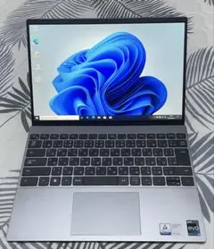 Dell Vostro 5320. Core i5-1240p/メモリ8gb