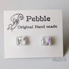 No.513　レジンピアス　ハンドメイド　小ぶり　一粒　四角　白オーロラフィルム