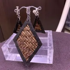 Item thumbnail for item 090b72f5-e95a-4c38-93bd-3f151b5d4e58