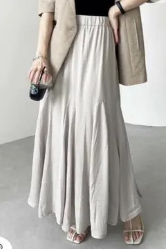 ロングフレアスカート